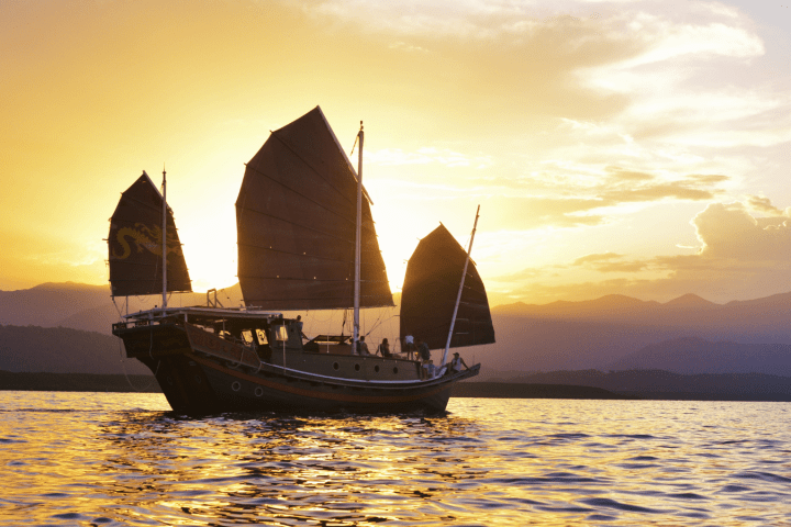 a small boat in a body of water