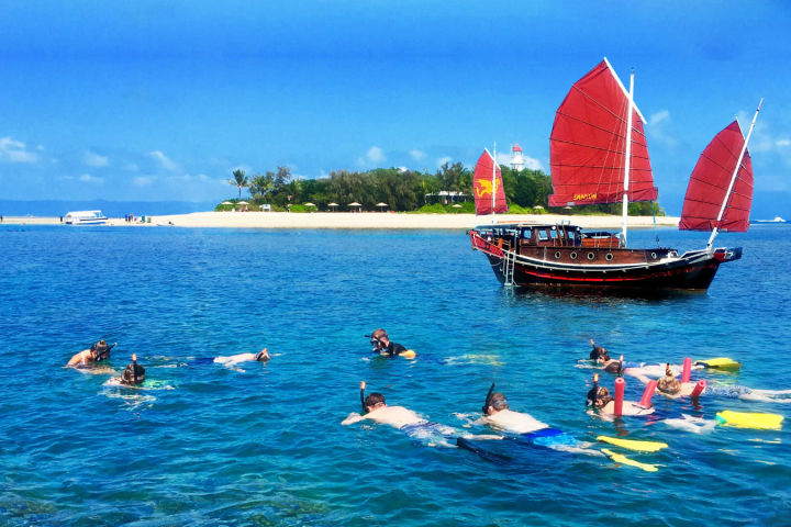 a small boat in a body of water